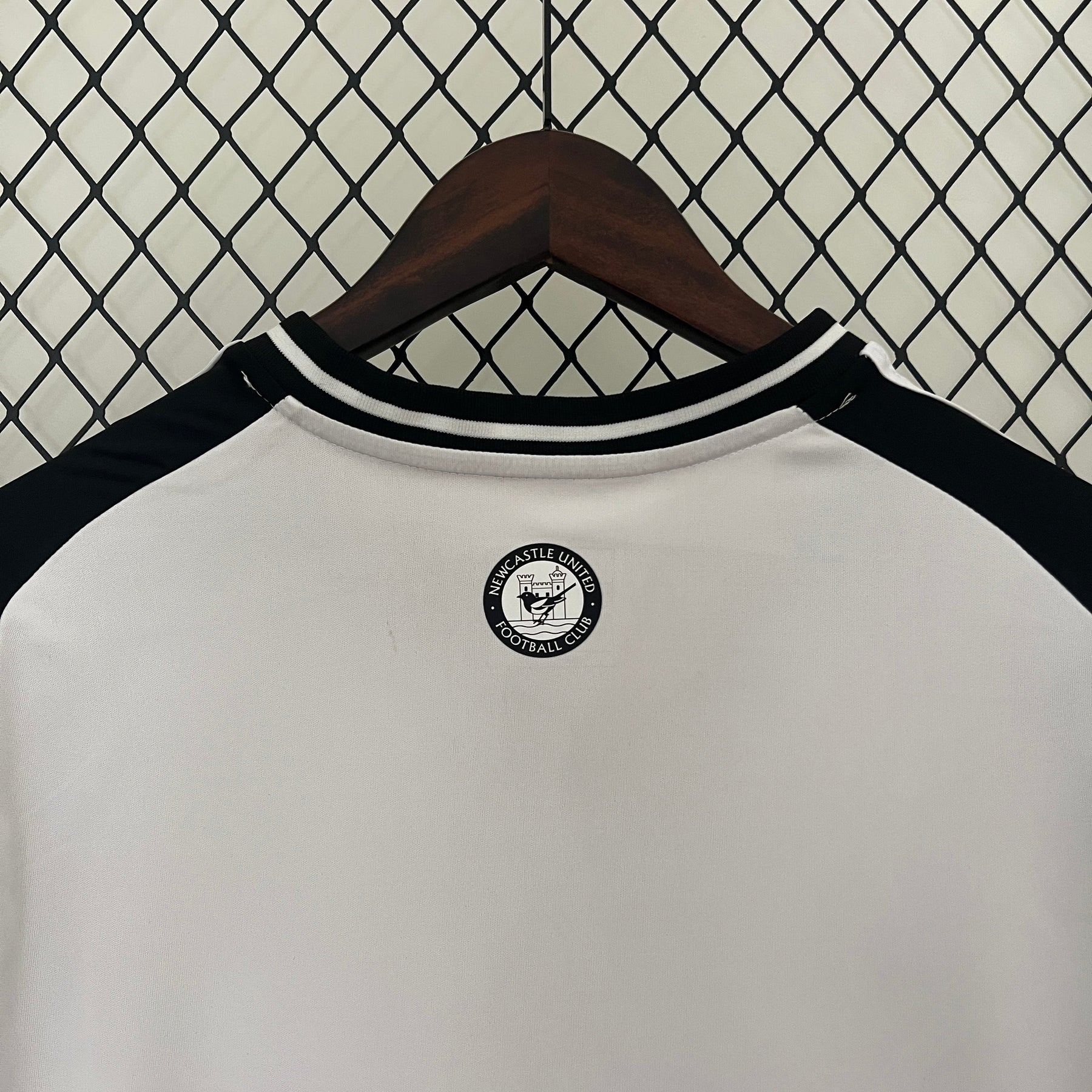 Camisa Newcastle Home Adidas 24/25 Versão Torcedor Masculino
