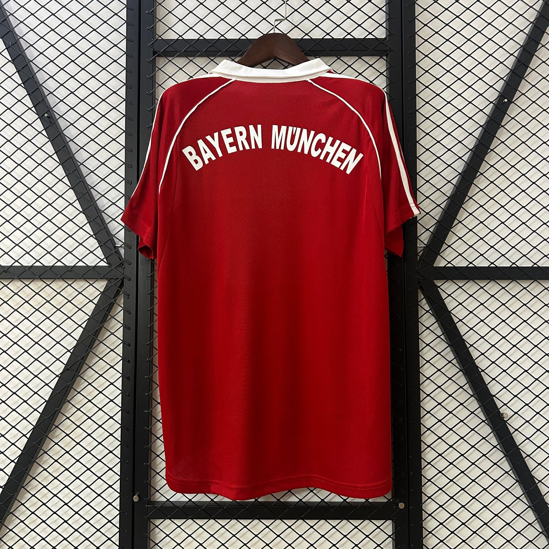 CAMISA RETRÔ BAYERN DE MUNICH HOME 05/06