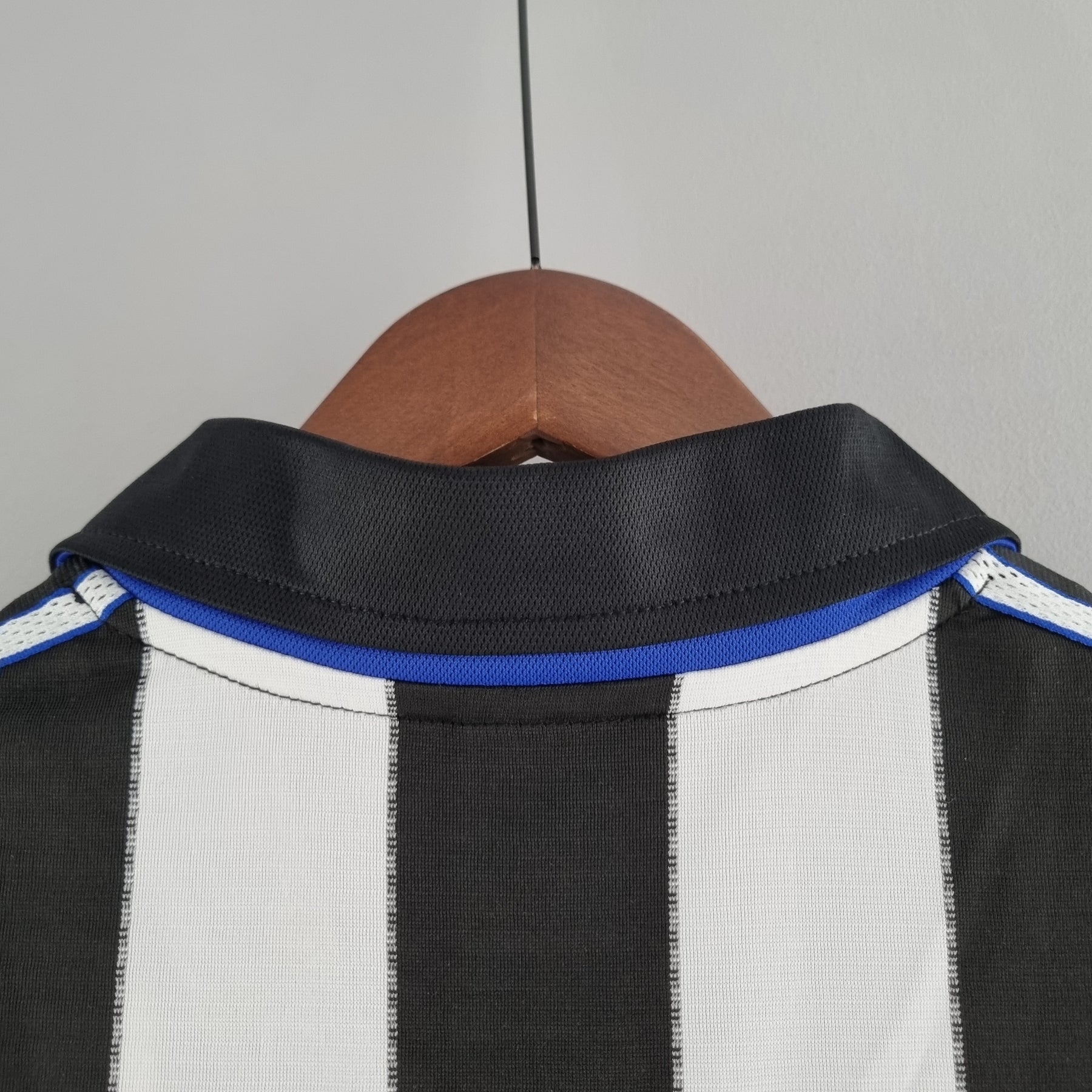 Camisa Retrô Newcastle Home 2000/01