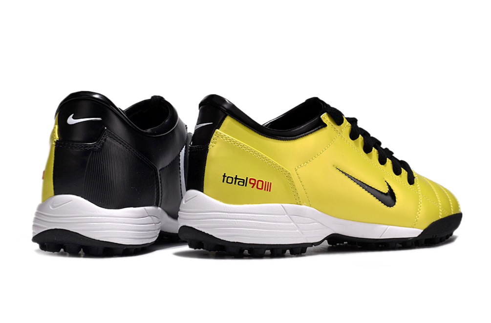 Chuteira Nike Total 90 TF