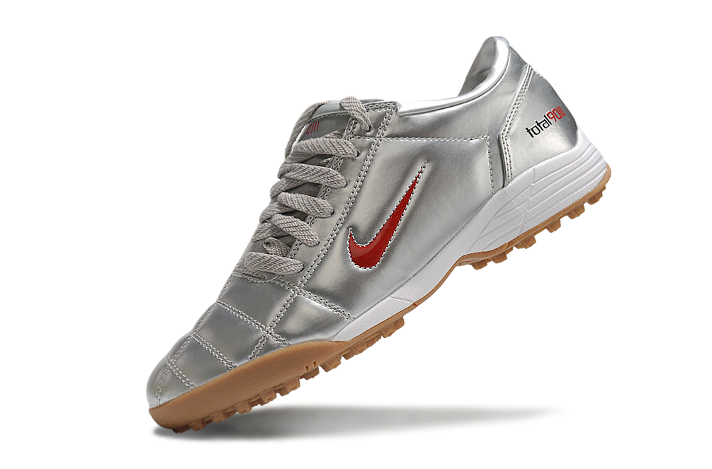 Chuteira Nike Total 90 TF
