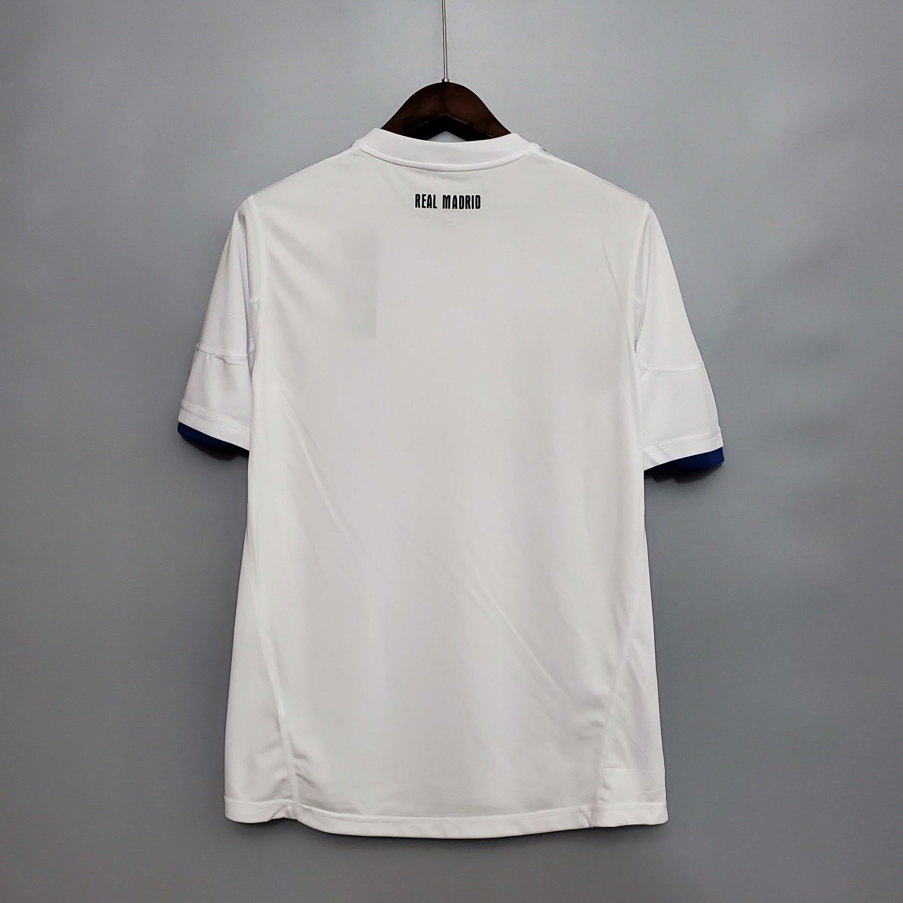 CAMISA RETRÔ REAL MADRID HOME 10/11