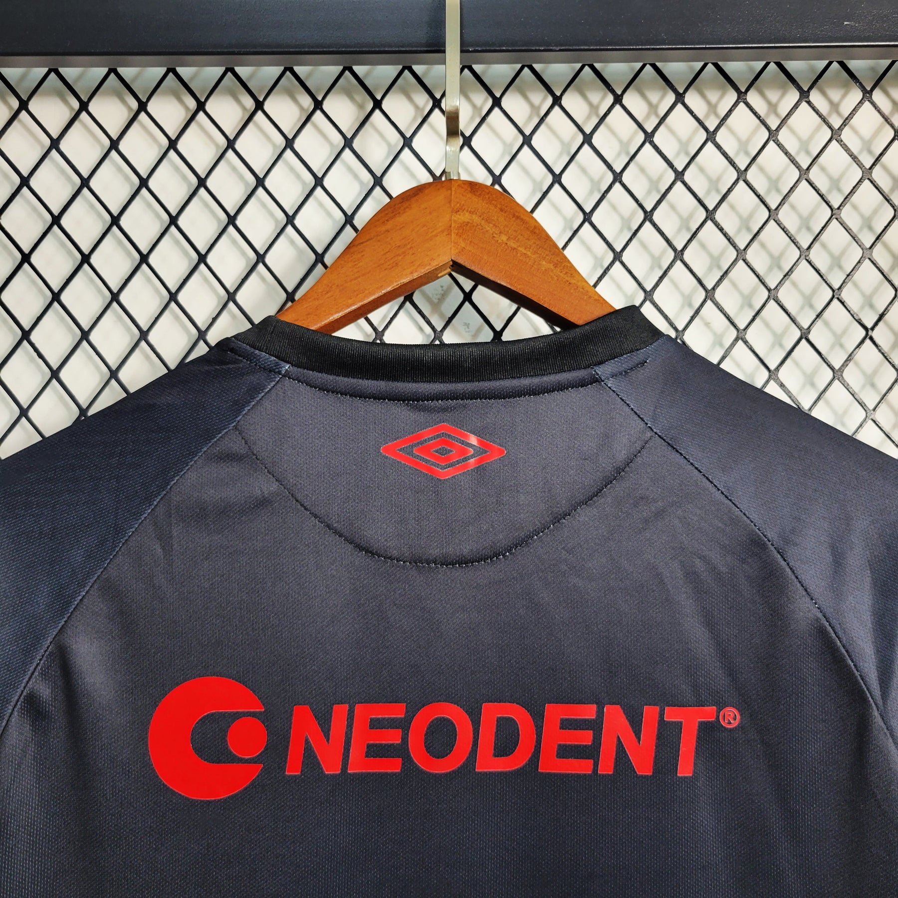 Camisa Athletico Paranaense Away 23/24 - Umbro Torcedor Masculina