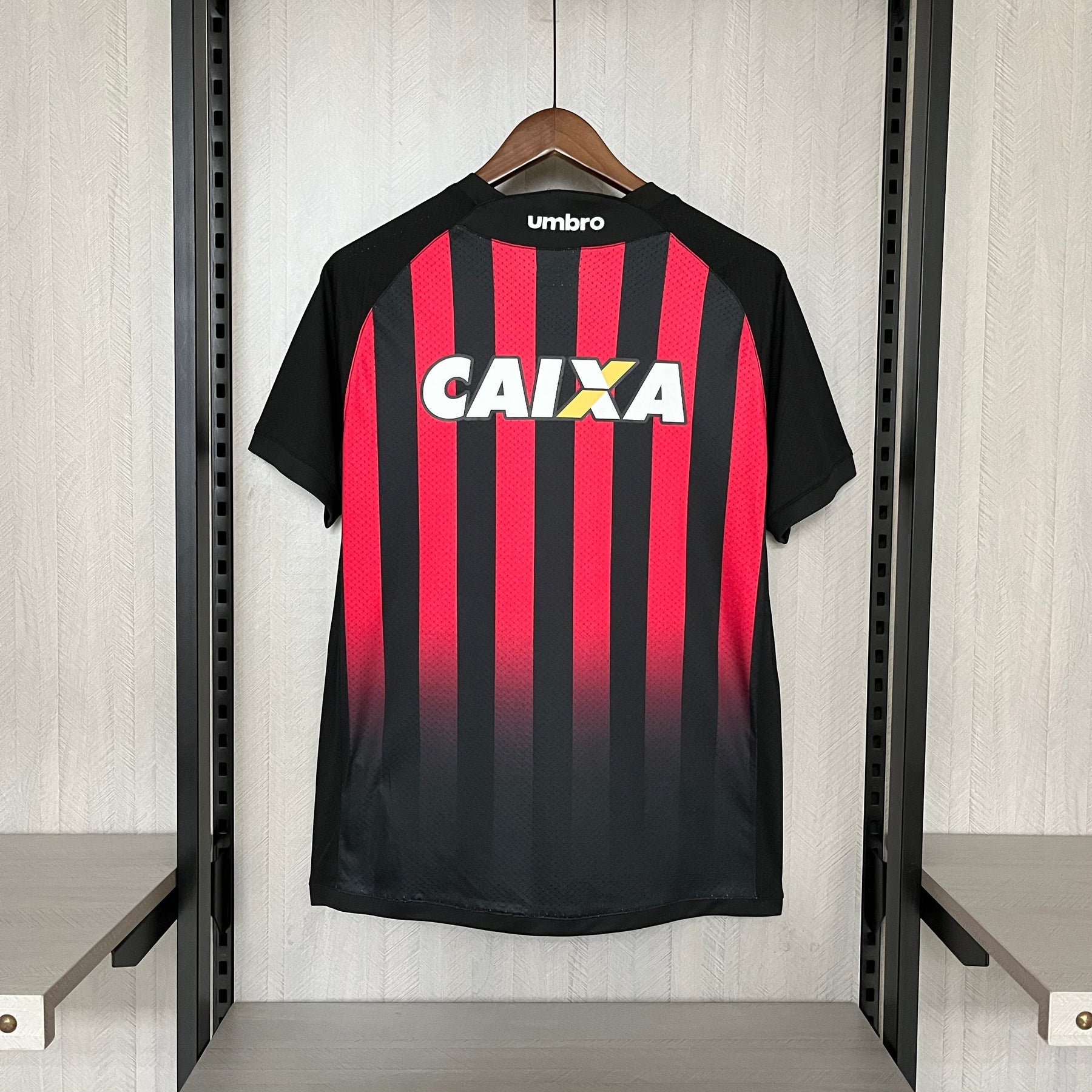 Camisa Retrô Athletico Paranaense I 2018