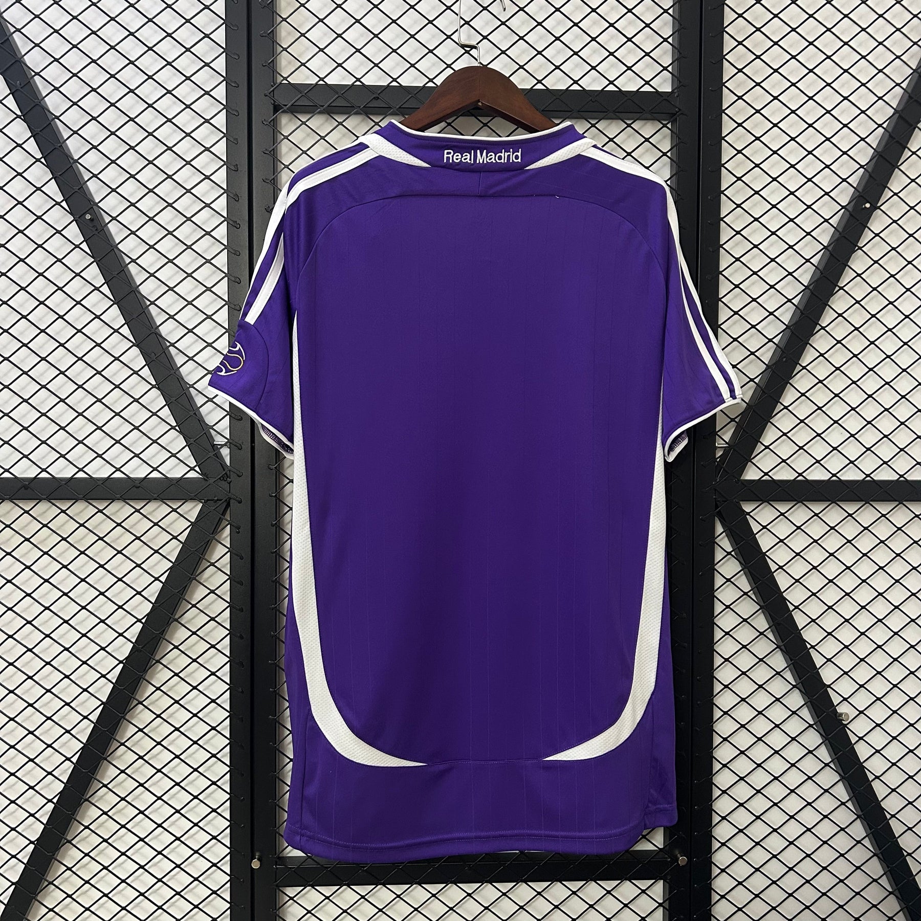 CAMISA RETRÔ REAL MADRID THIRD 06/07