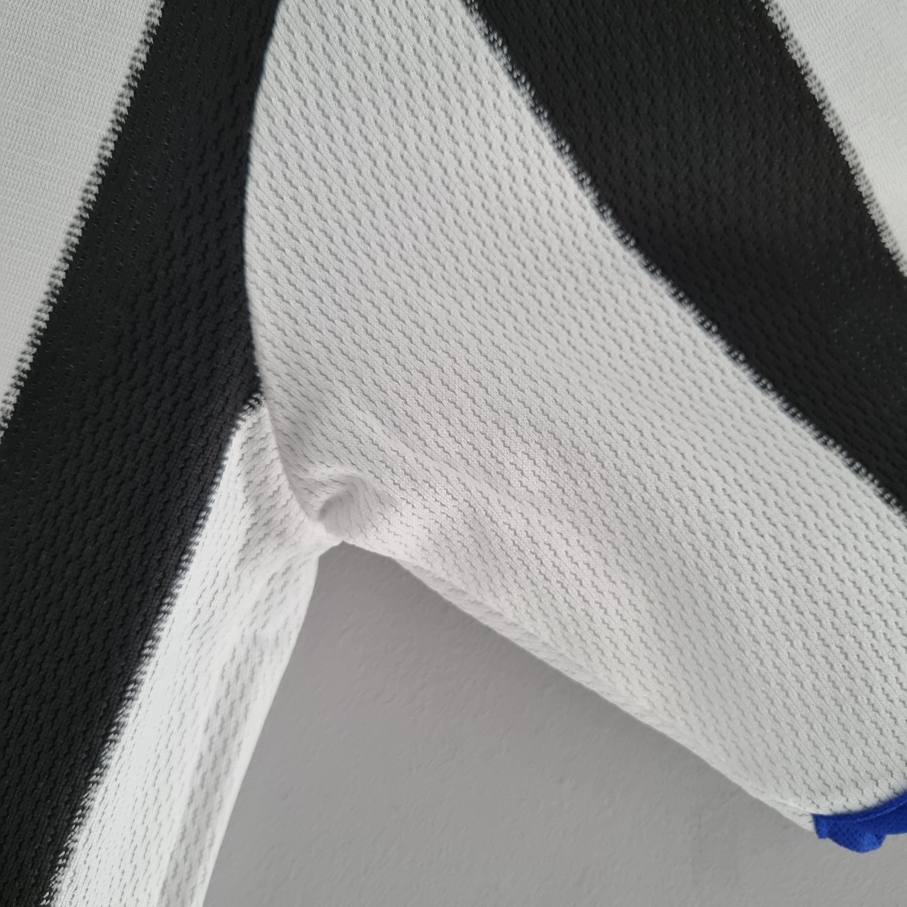 Camisa Retrô Newcastle Home 2000/01