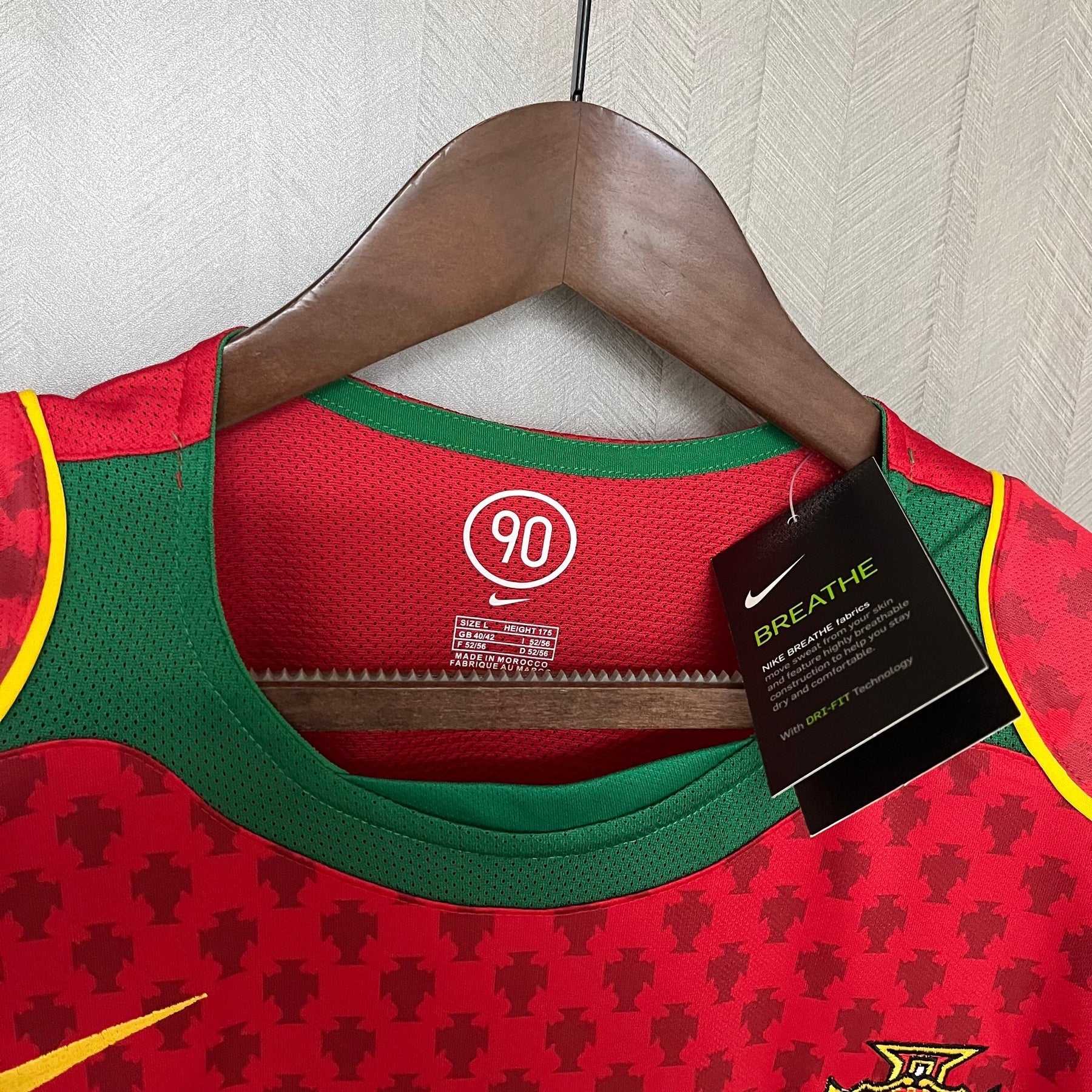 Camisa Retrô Portugal I 2004