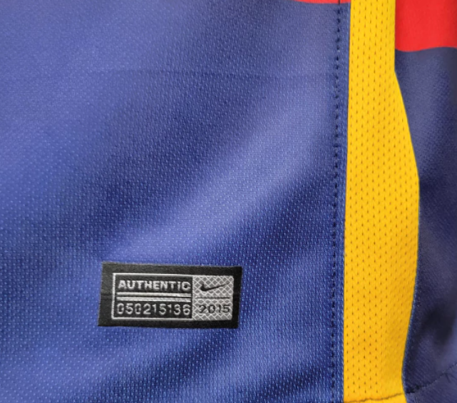 CAMISA RETRÔ BARCELONA 2015/16 GRENÁ MASCULINA + CHAVEIRO ESPECIAL DE BRINDE