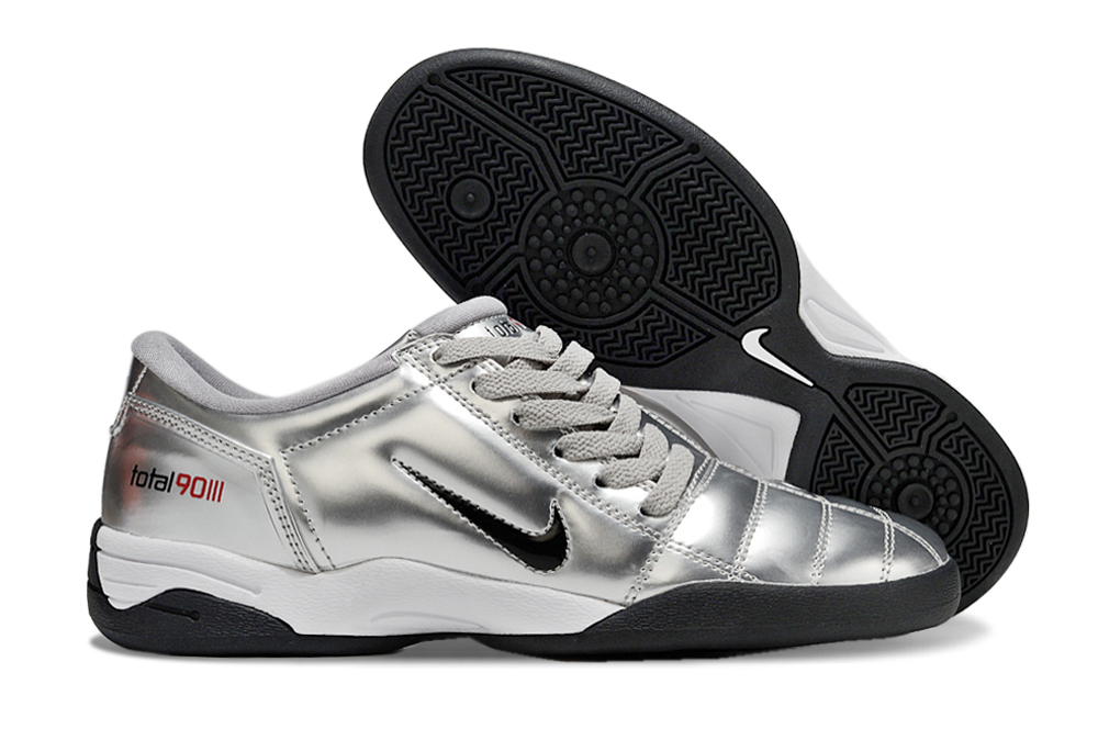 Chuteira Nike Total 90 IC