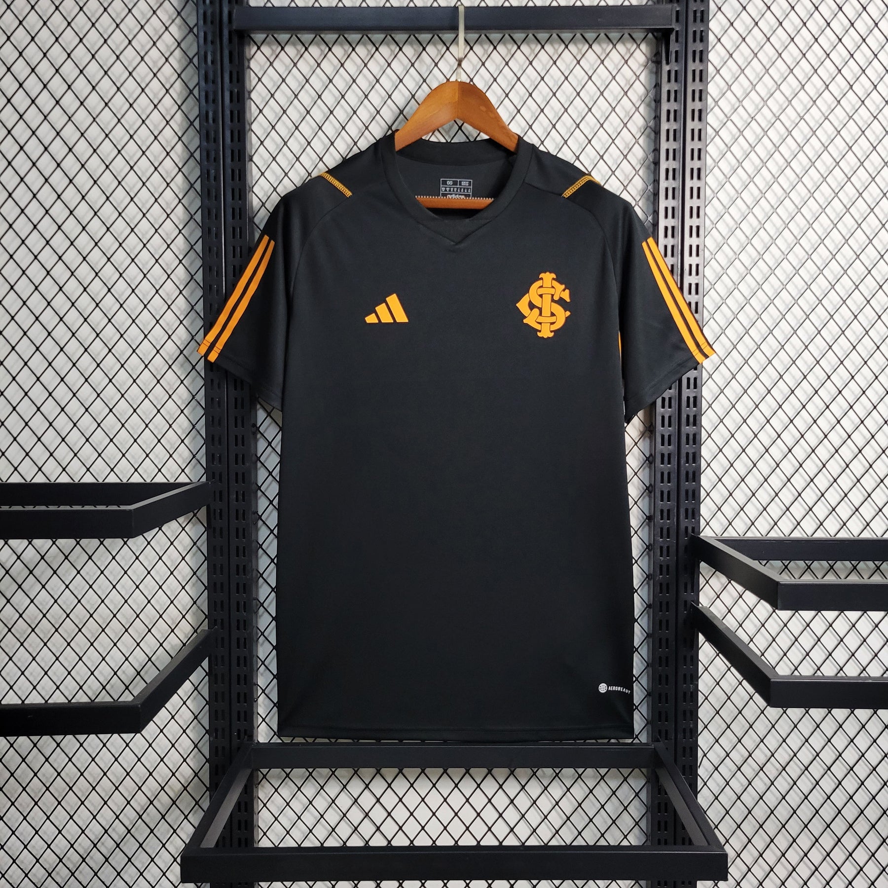 Camisa Internacional Treino 23/24 - Adidas Torcedor Masculina