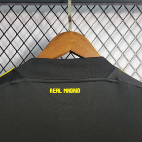 Camisa Real Madrid Goleiro Preta 11/12 - Versão Retro
