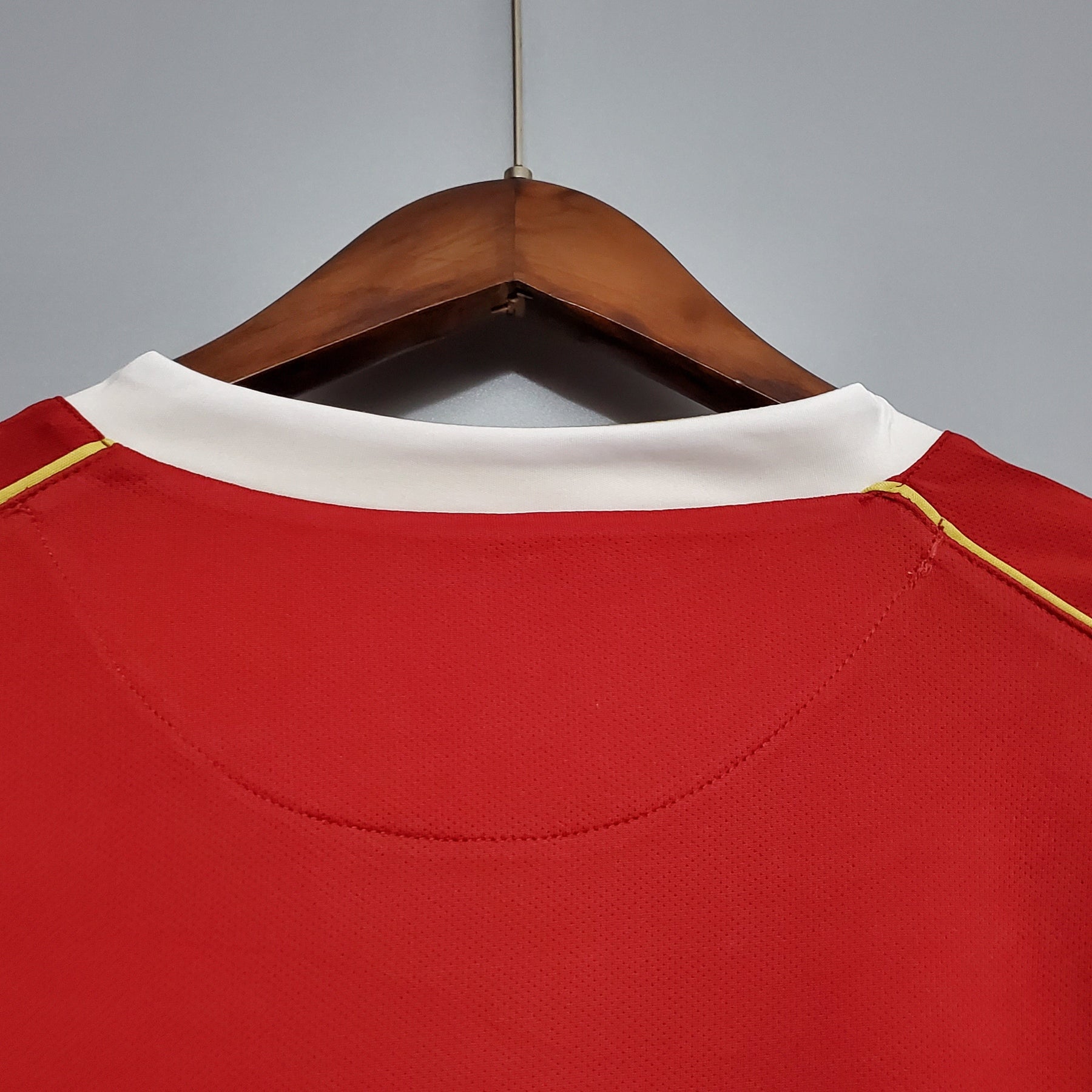 CAMISA RETRÔ MANCHESTER UNITED HOME MANGA LONGA 06/07