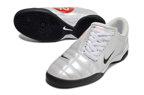 Chuteira Nike Total 90 IC