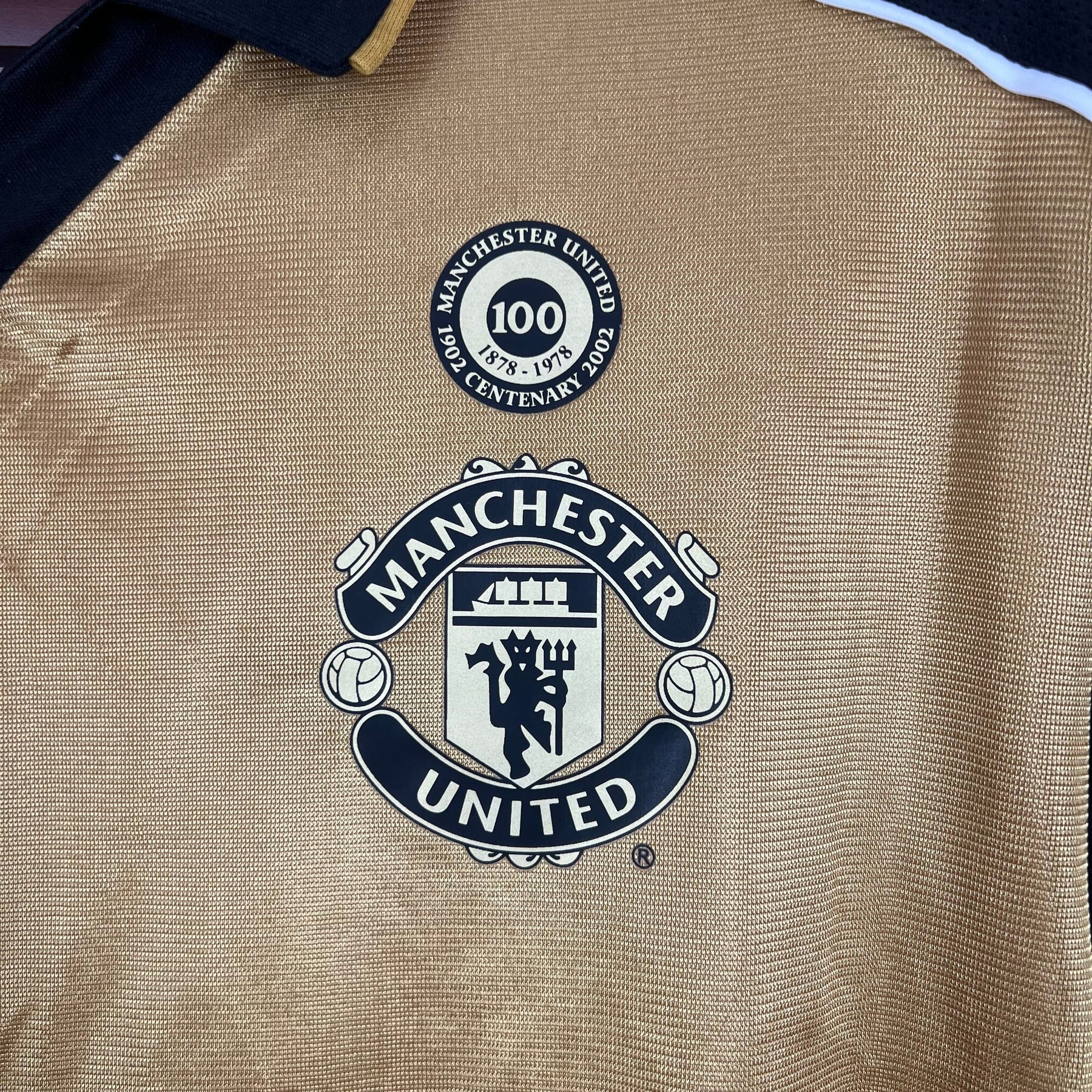 CAMISA RETRÔ MANCHESTER UNITED MANGA LONGA DUPLA FACE 01/02