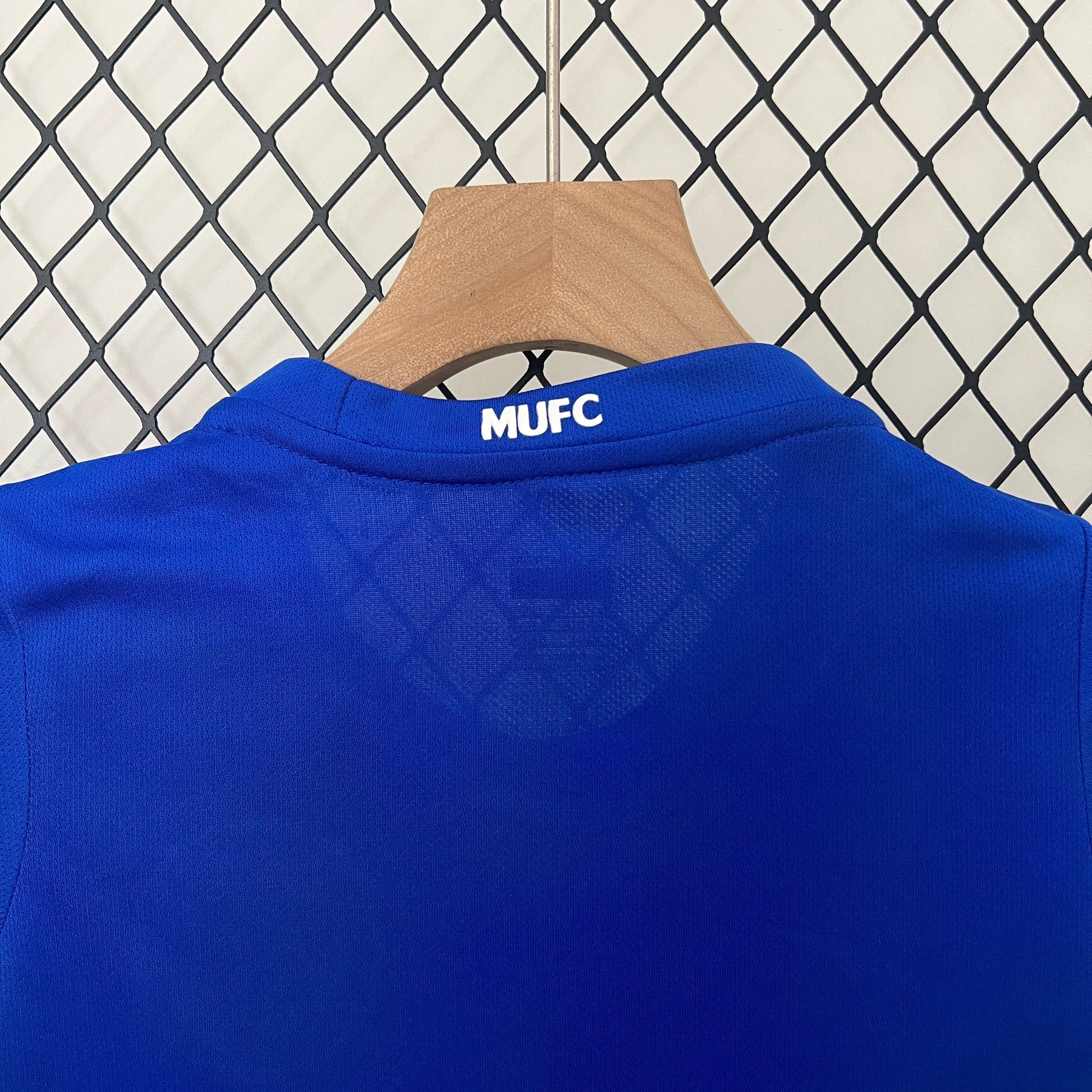 KIT INFANTIL RETRÔ MANCHESTER UNITED BLUE 08/09