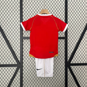 KIT INFANTIL RETRÔ MANCHESTER UNITED HOME 06/07