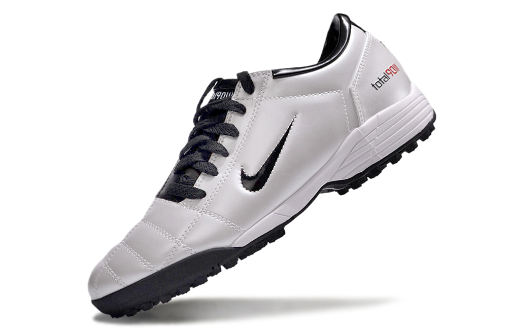 Chuteira Nike Total 90 TF
