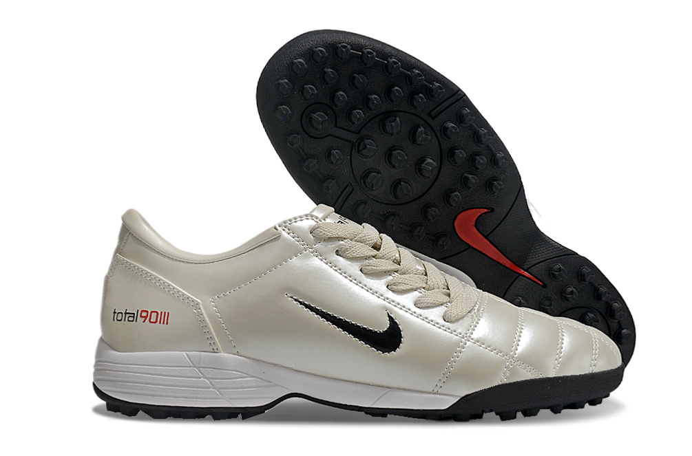 Chuteira Nike Total 90 TF
