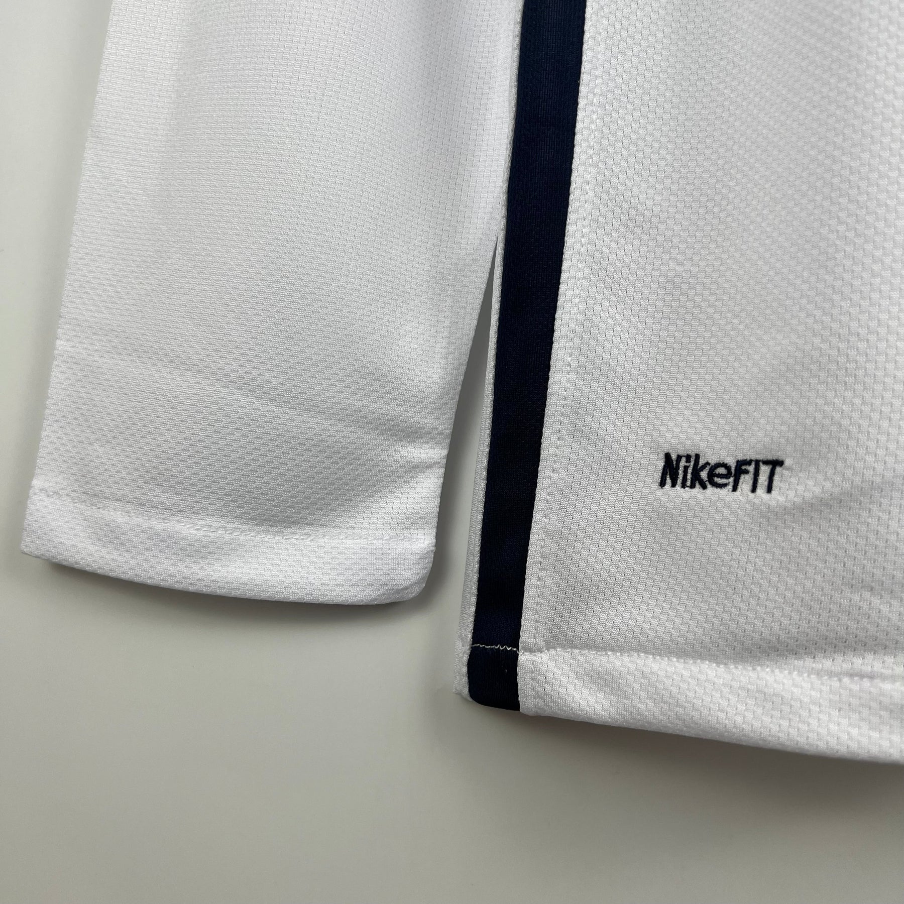 CAMISA RETRÔ MANCHESTER UNITED AWAY MANGA LONGA 07/08
