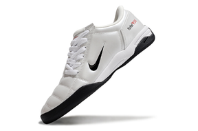 Chuteira Nike Total 90 IC