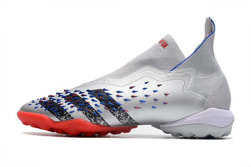 Chuteira Adidas Predator Freak 21 TF