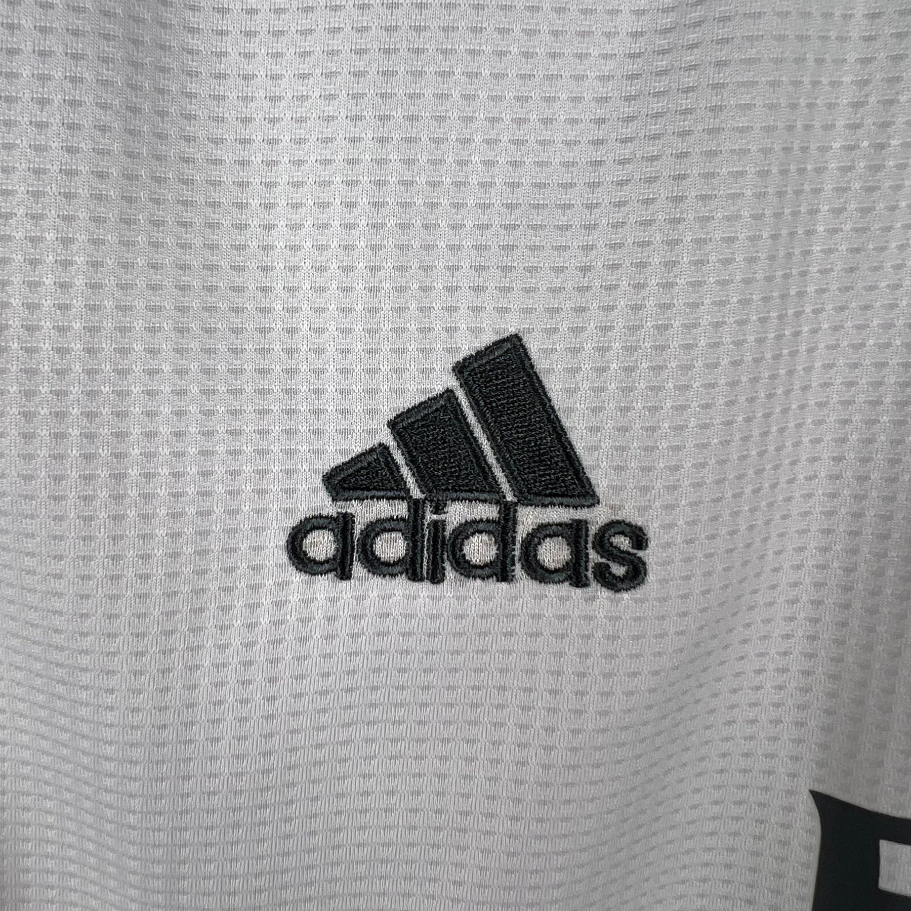 CAMISA REAL MADRID MANGA LONGA RETRÔ HOME 15/16
