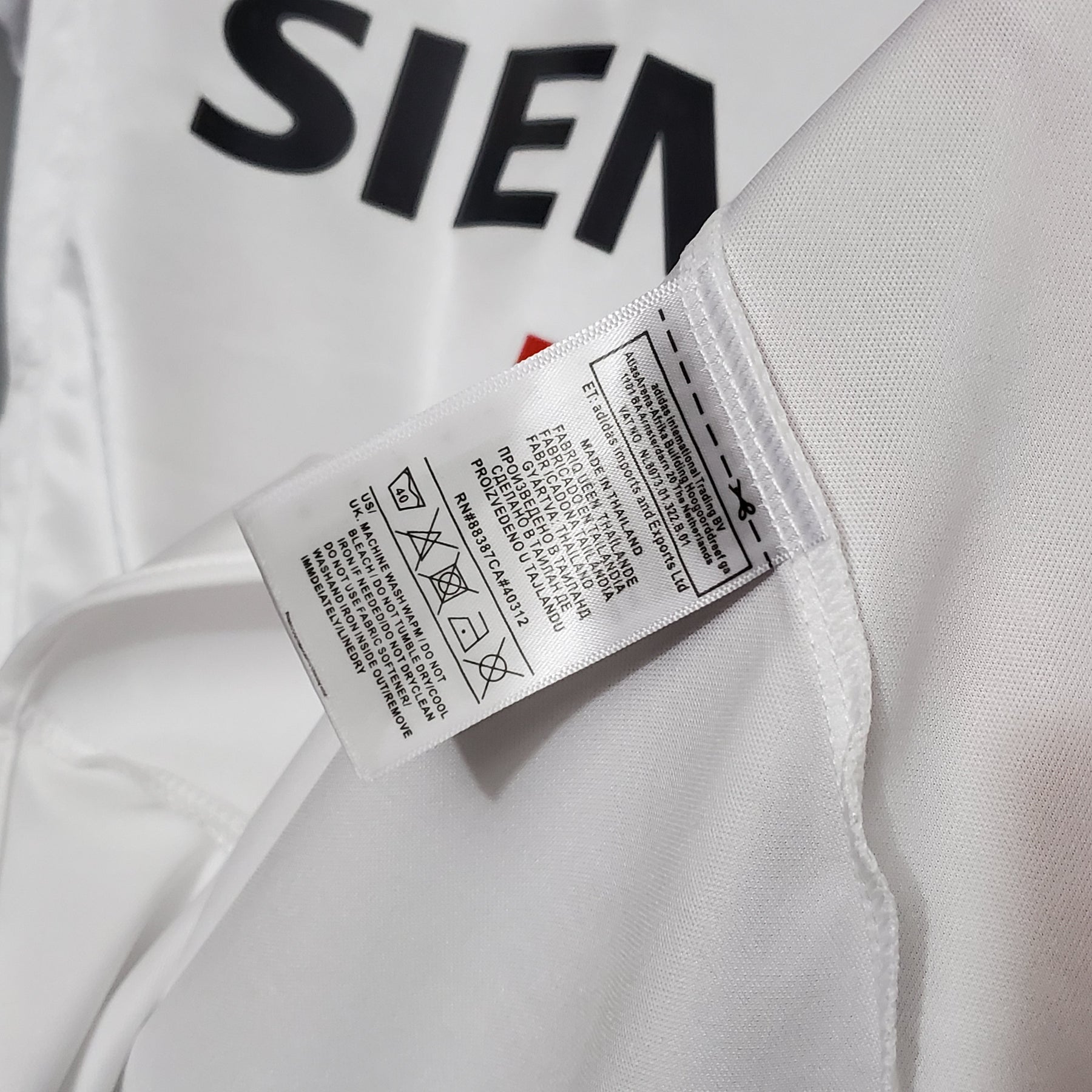CAMISA RETRÔ REAL MADRID HOME 04/05