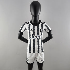 Kit Infantil Juventus Titular 22/23