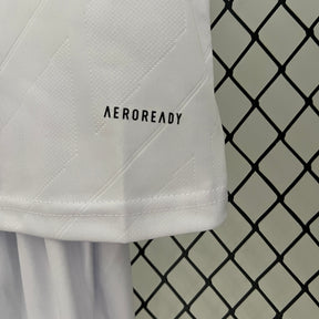 KIT INFANTIL RETRÔ REAL MADRID HOME 17/18