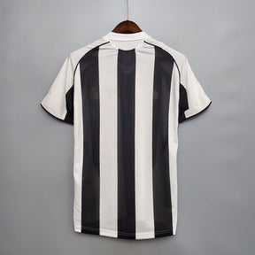 Camisa Retrô Newcastle Home 2005/06