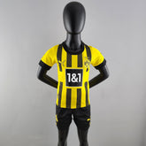 Kit Infantil Borussia Dortmund Titular 22/23