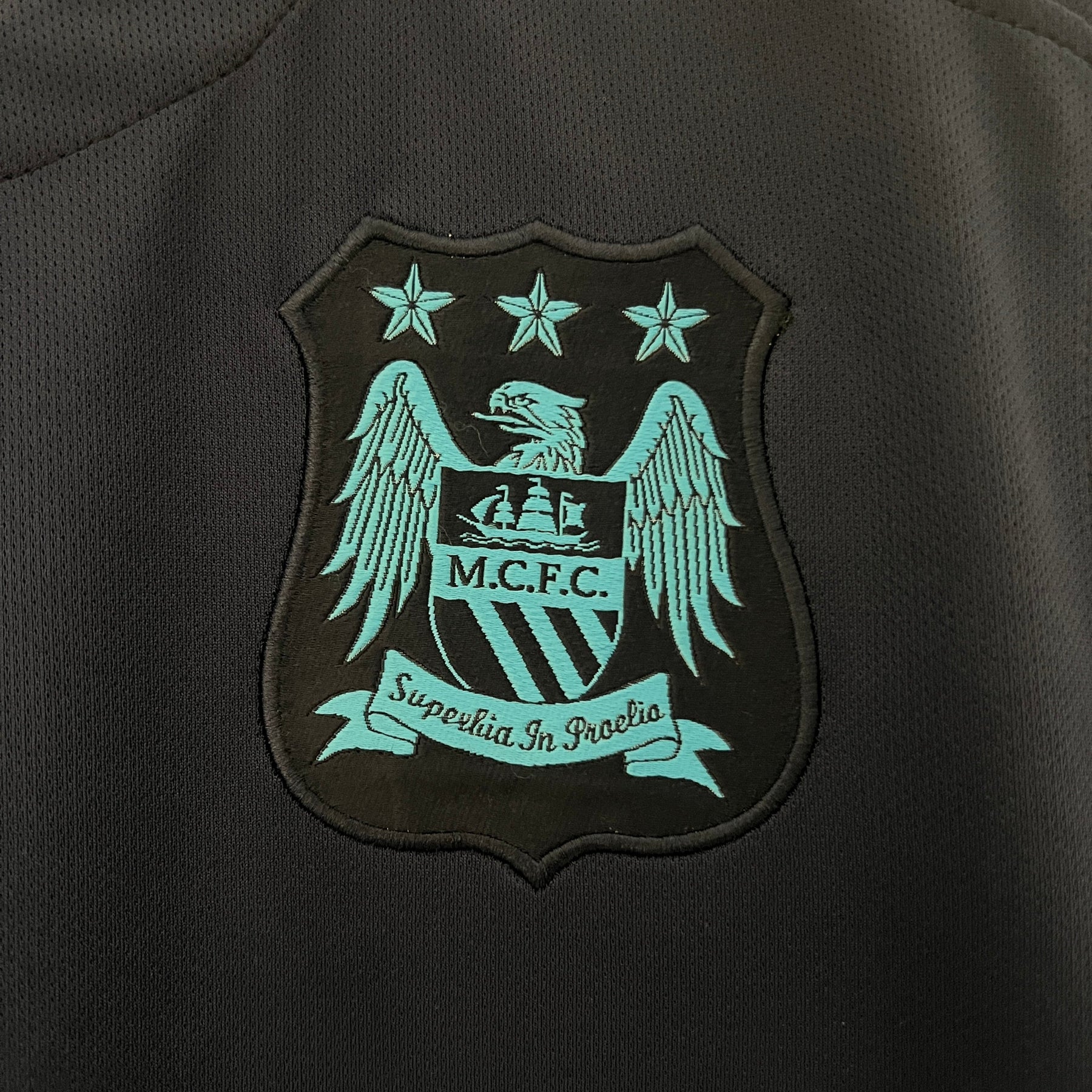 CAMISA MANCHESTER CITY RETRÔ AWAY 15/16