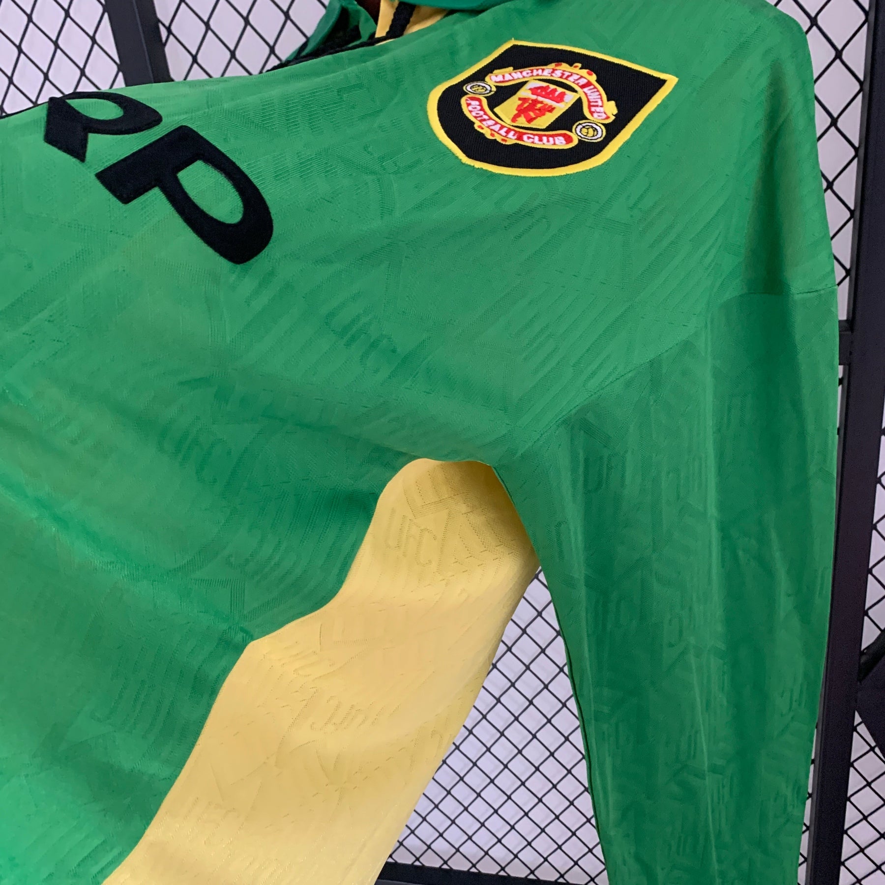CAMISA RETRÔ MANCHESTER UNITED THIRD MANGA LONGA 92/94