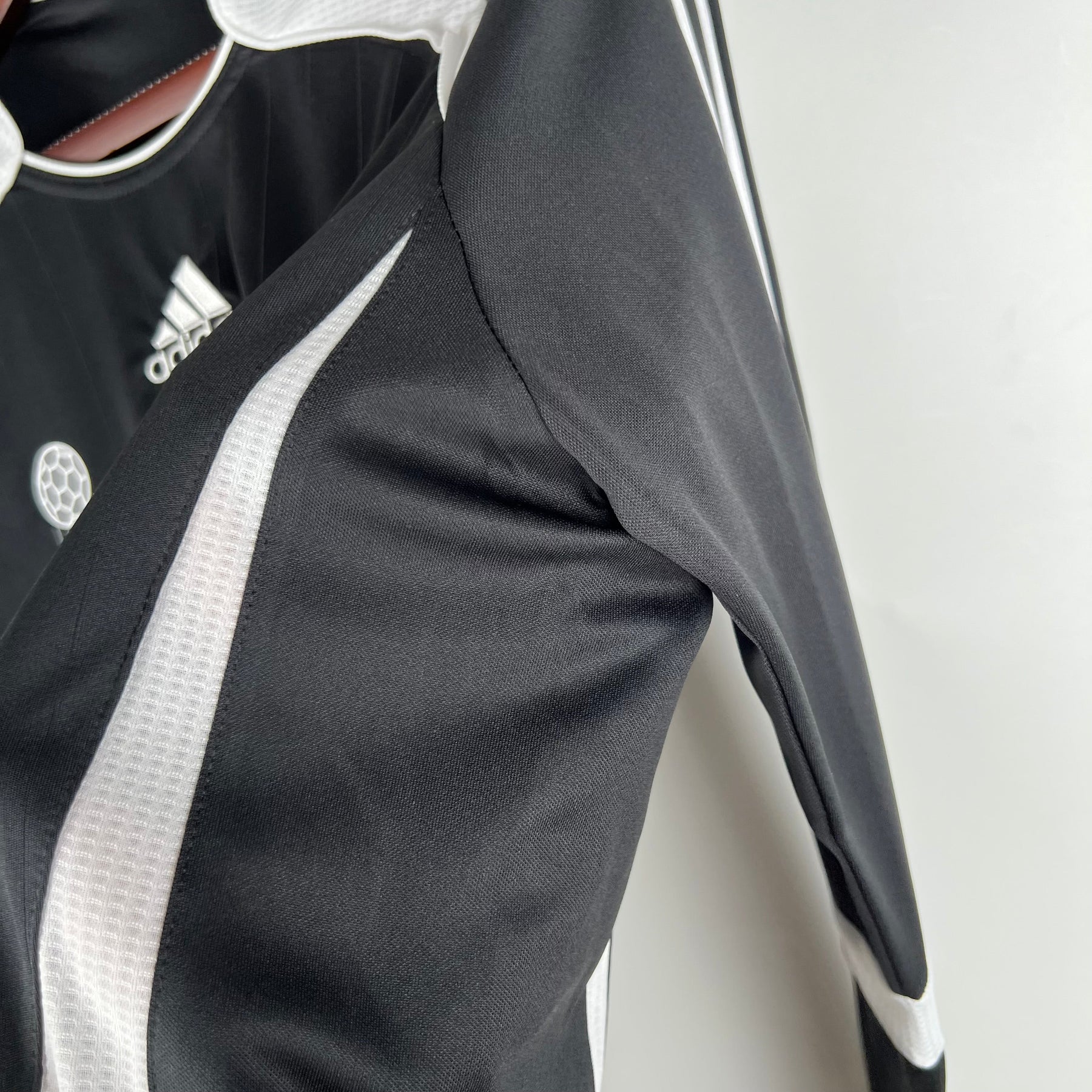 CAMISA REAL MADRID MANGA LONGA RETRÔ THIRD 06/07
