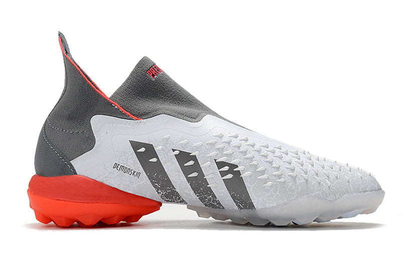 Chuteira Adidas Predator Freak 21 TF