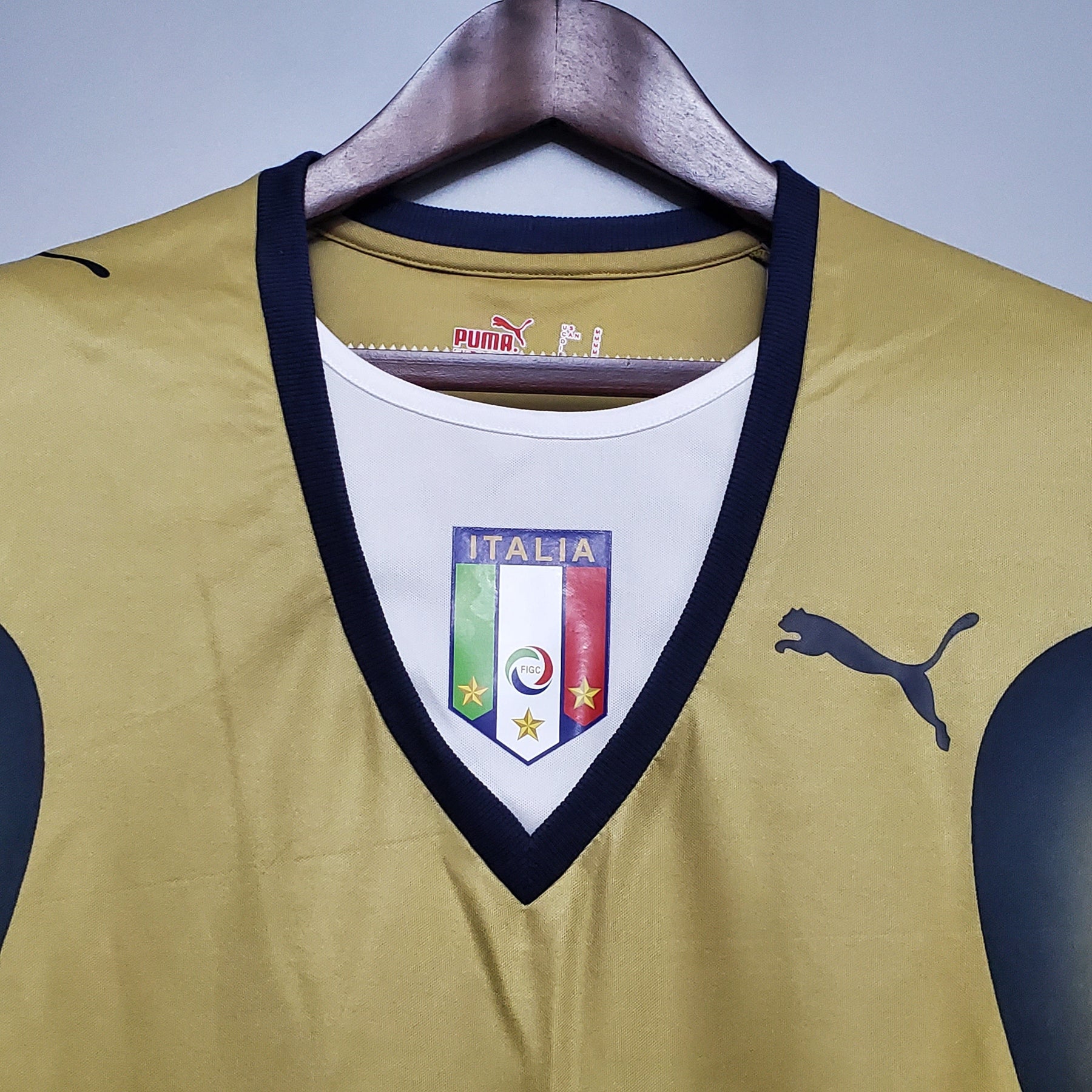 CAMISA RETRÔ ITÁLIA GOLD 2006