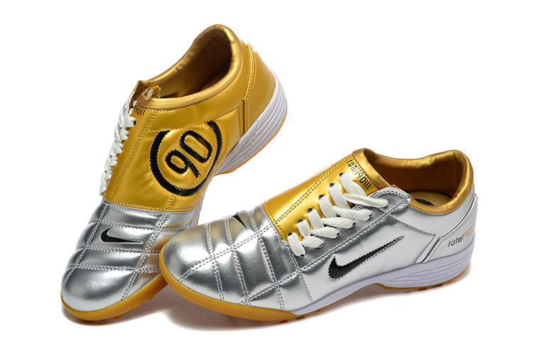 Chuteira Nike Total 90 TF