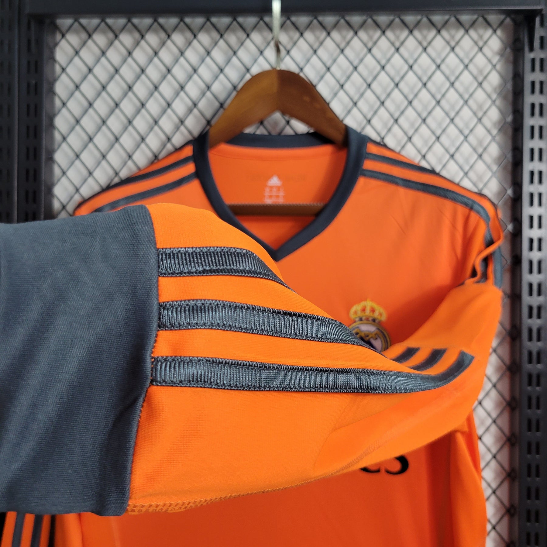 CAMISA REAL MADRID MANGA LONGA RETRÔ AWAY 13/14